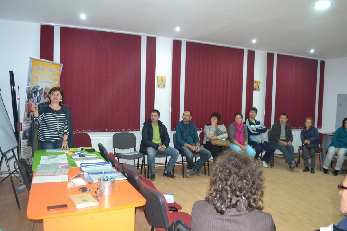 Evenimente culturale și educative la Centrul de tineret Moniom 68768