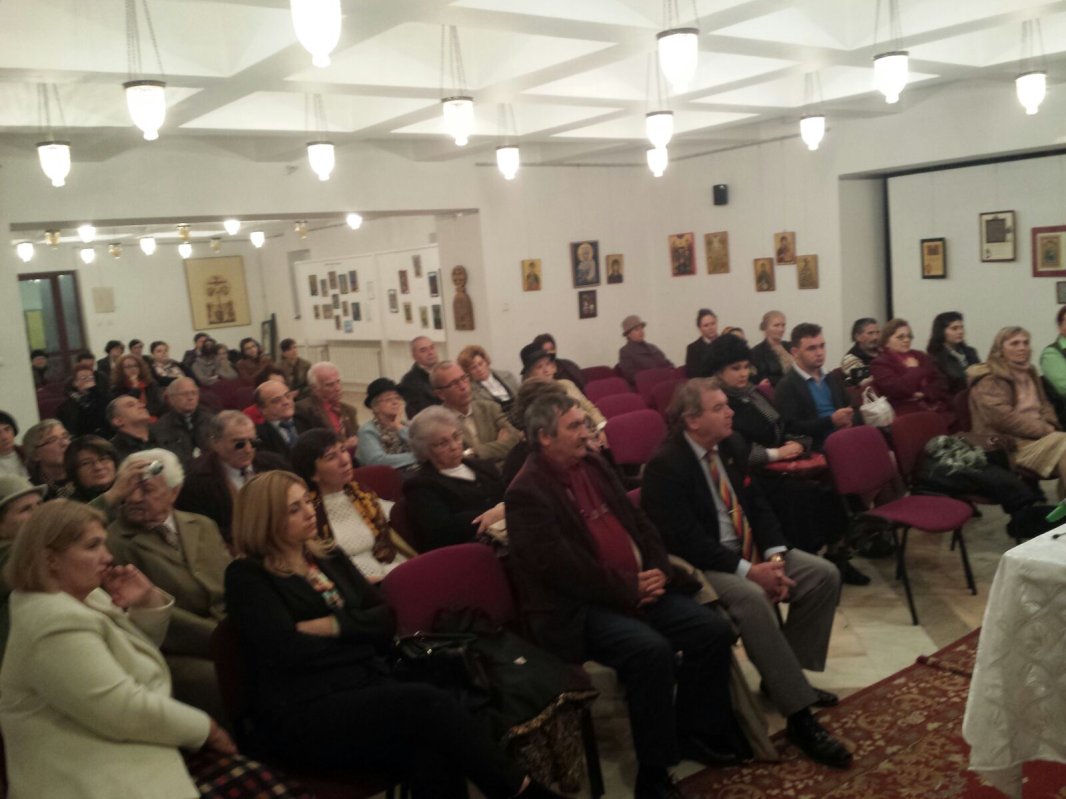 Întâlnire „sub semnul poeziei  şi al amintirilor“, la Iaşi 68702