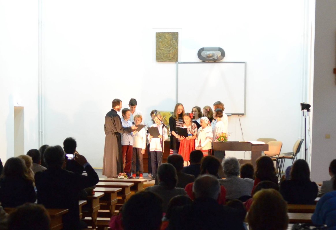 „Stihuri și cântări”, un spectacol pentru copii și părinți 68750