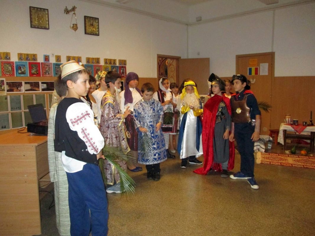 Un parteneriat-model între parohie şi şcoală 68741