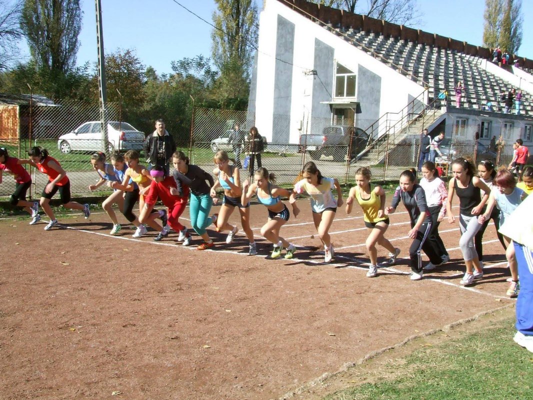 Elevi din peste 6.000 de școli vor participa la Olimpiada gimnaziilor 68690