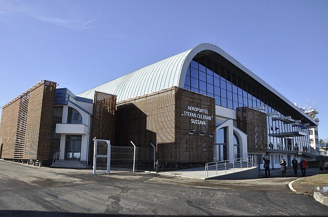 IPS Pimen a săvârșit slujba de sfințire a aeroportului din Suceava 68602