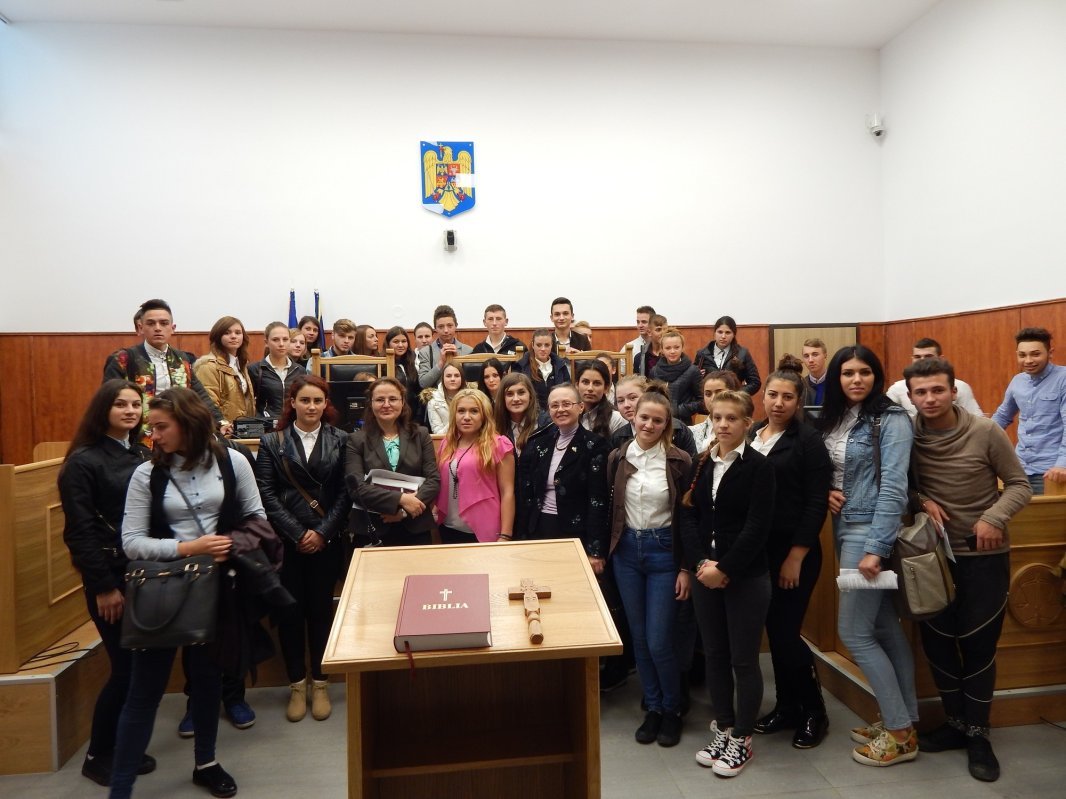 Activități educaționale în cadrul campaniei „Violența, între durere și iertare” 68566