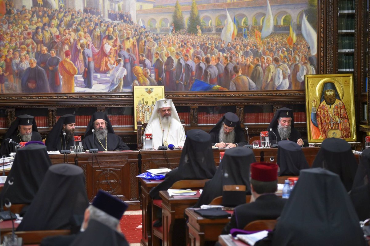 Şedinţă solemnă  a Sfântului Sinod  68581