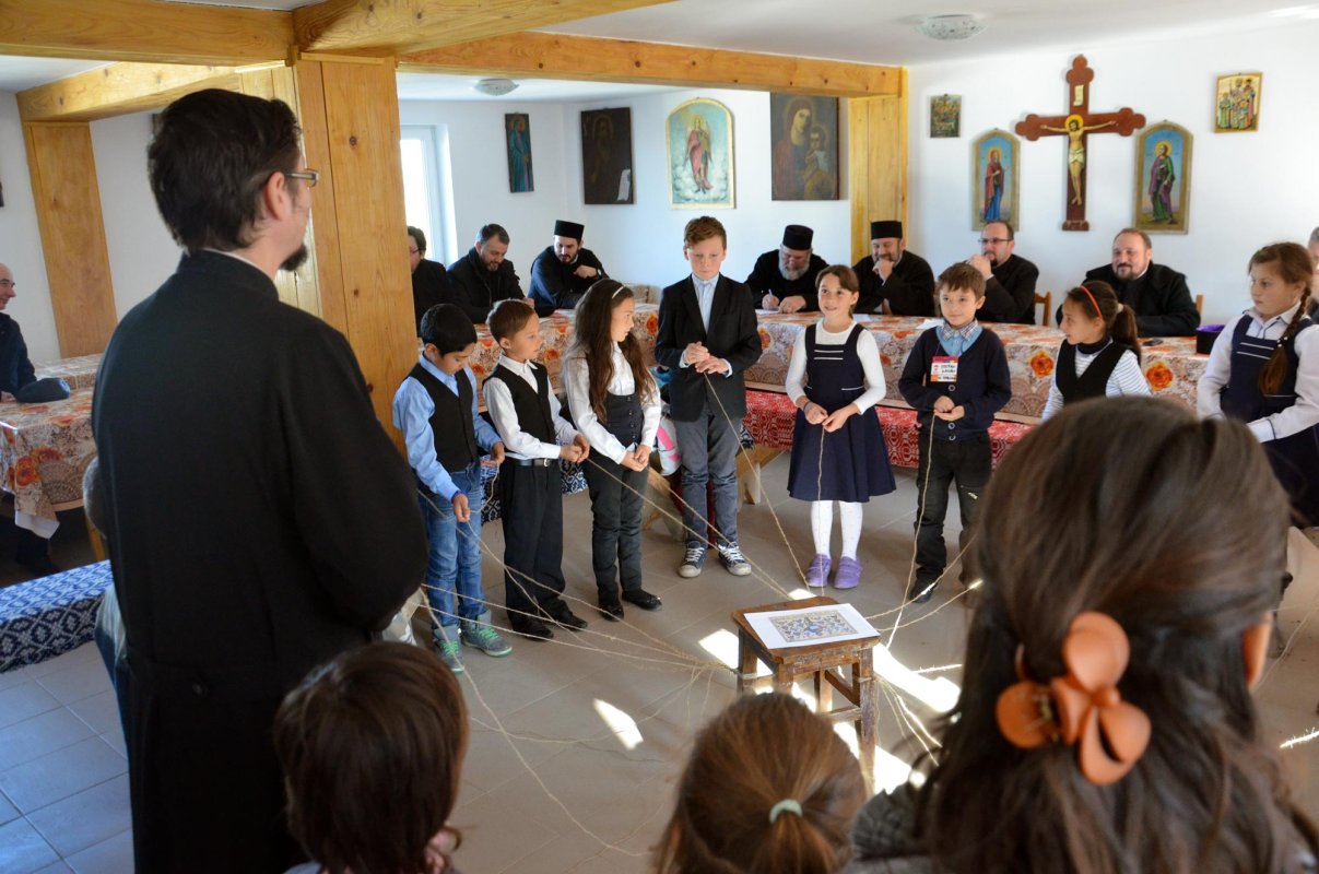 Cerc catehetic în Parohia Holm 68443