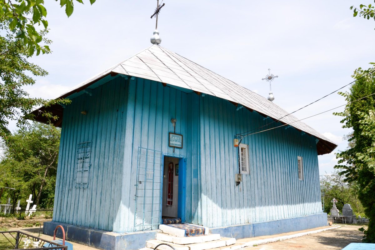 Locașul Cărăcășeștilor de la Buhăiești 68457