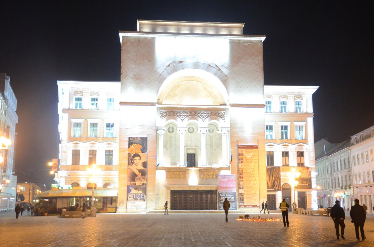 Piesa de teatru „Întoarcerea zidarului”, la Timişoara 68401