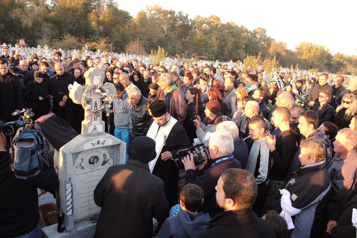 Tineri conduşi la cer cu rugăciune 68404