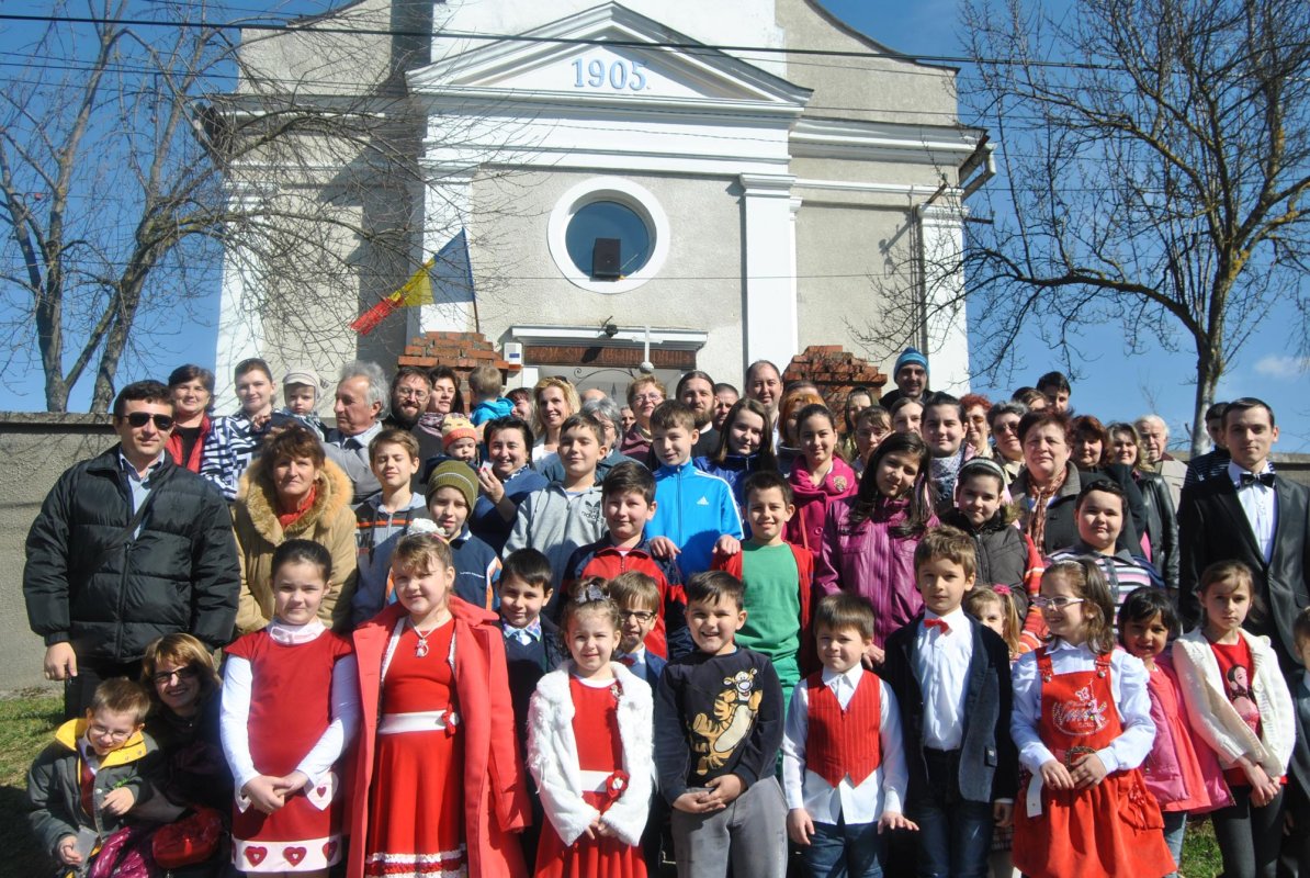 Hramul bisericii din Moniom, prăznuit cu manifestări religioase, culturale şi artistice 68379