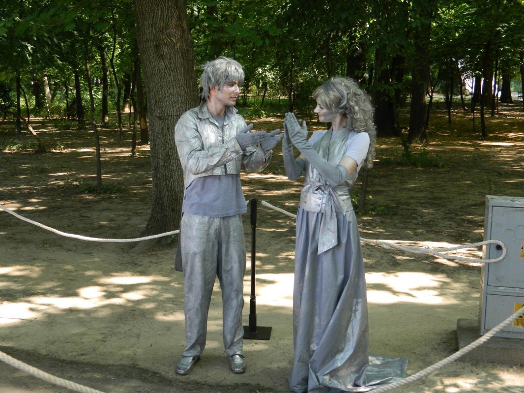 Un soi de teatru mut, care spune multe 68368