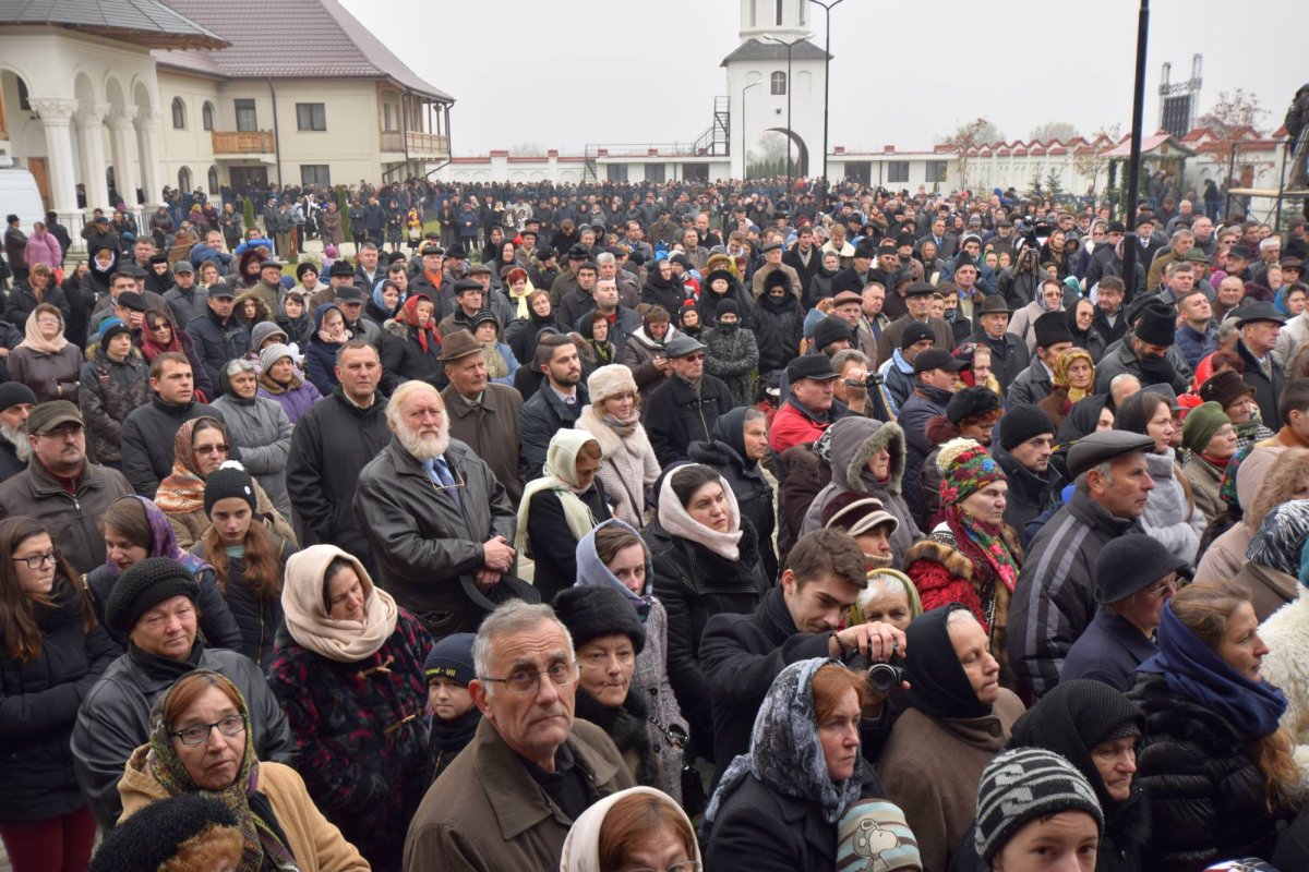 „Mănăstirea este sufletul care nu se vede, dar care susţine moral comunitatea din zonă“ 68326
