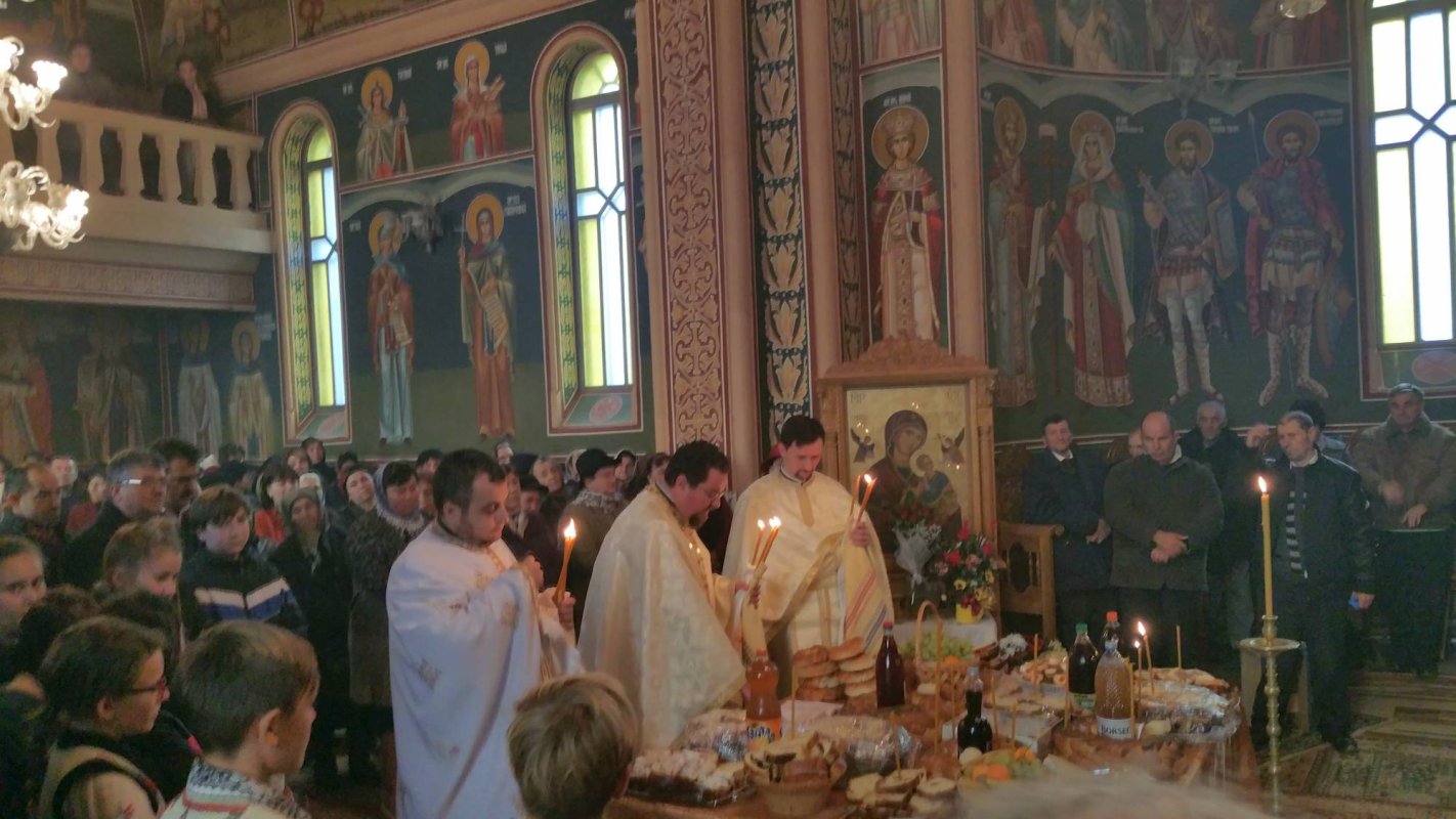 Sărbătoarea Sfinţilor Arhangheli Mihail şi Gavriil în Parohia Prisăcani, Protopopiatul Iaşi 2 68328