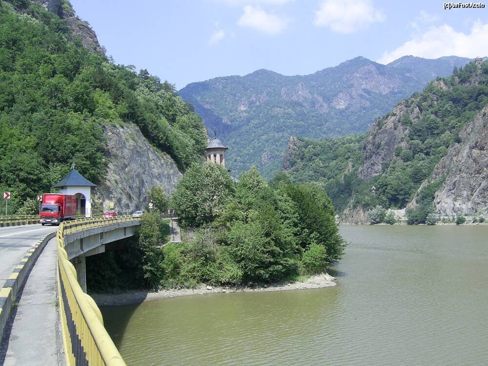 Traseu montan pe urmele tranşeelor din Primul Război Mondial 68348