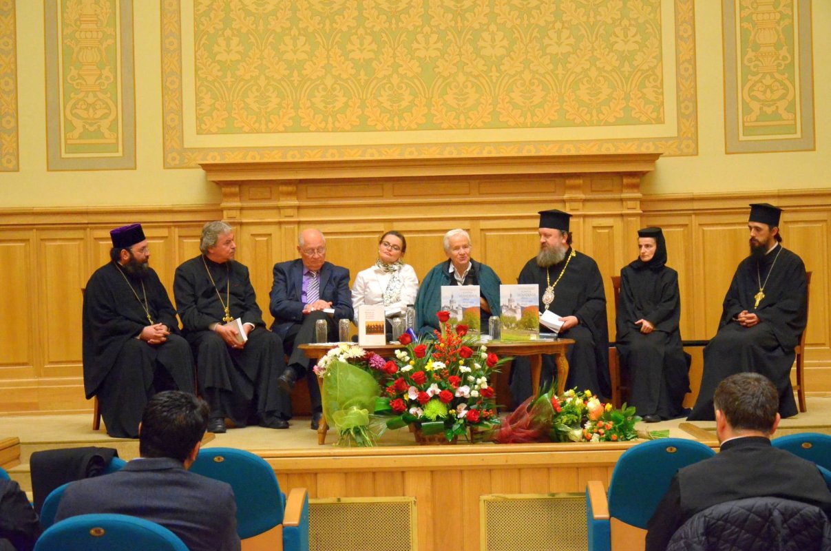 File de lumină despre oameni şi locuri 68244