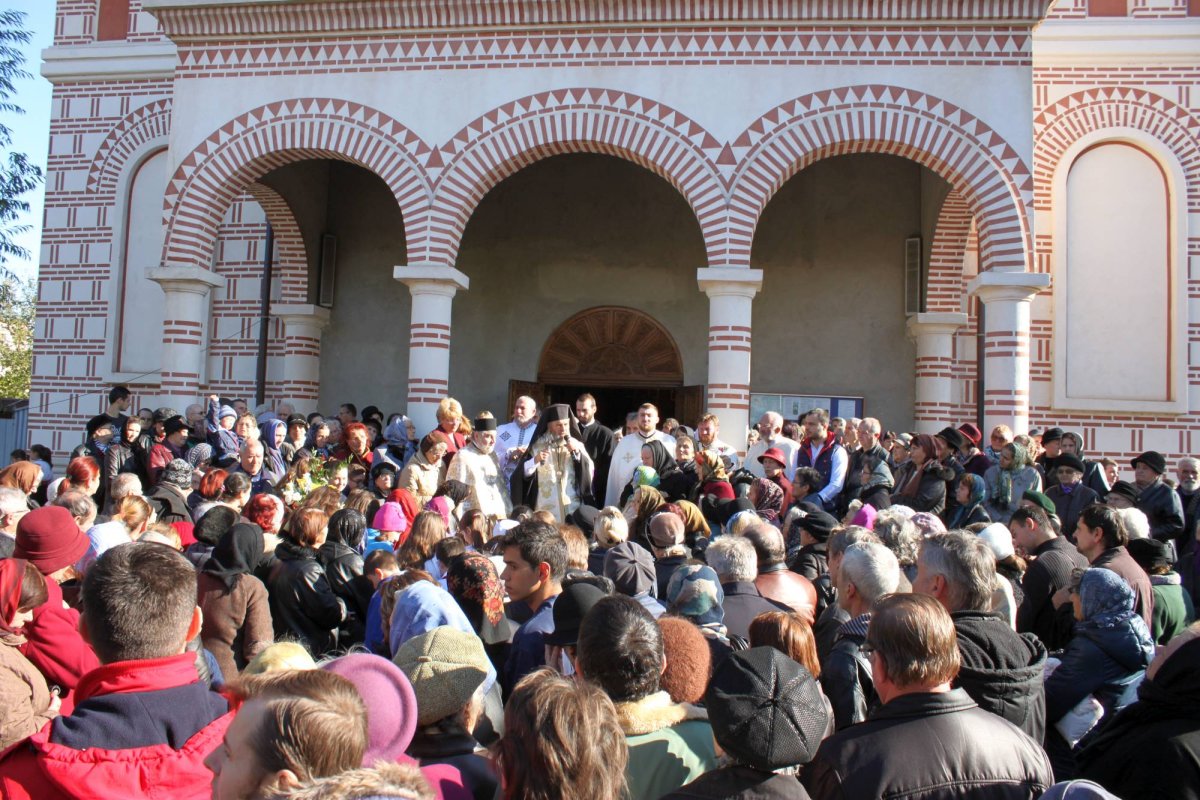 Sărbătoarea Sfinţilor Mina, Victor şi Vichentie la Galați 68248