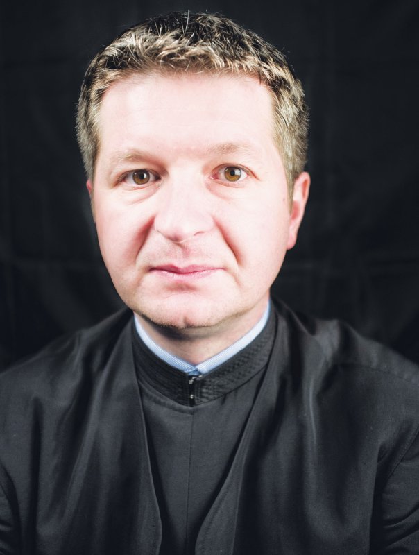 Biserica, paratrăsnetul urii sau vindecătoarea suferinței? 68201