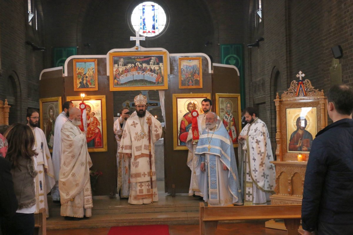 Parohiile ortodoxe române din Nottingham și Liverpool, la ceas aniversar 68161