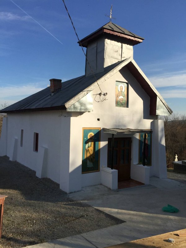 Slujire arhierească la Dobriceni-Olt 68138