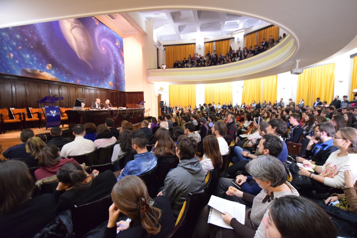 Relaţii sănătoase, implicare afectivă şi asumarea responsabilităţii - reţeta unei familii fericite 68102