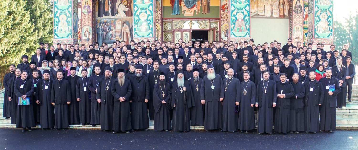 „O bună pastoraţie a tinerilor se face în mod special tocmai prin mărturisirea şi vocea tânărului“ 68079