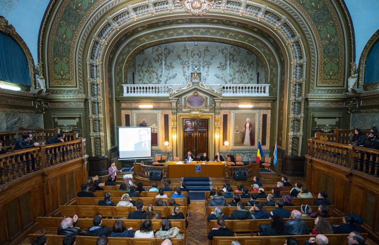 Ştiinţă versus credinţă sau ştiinţă şi credinţă 68055