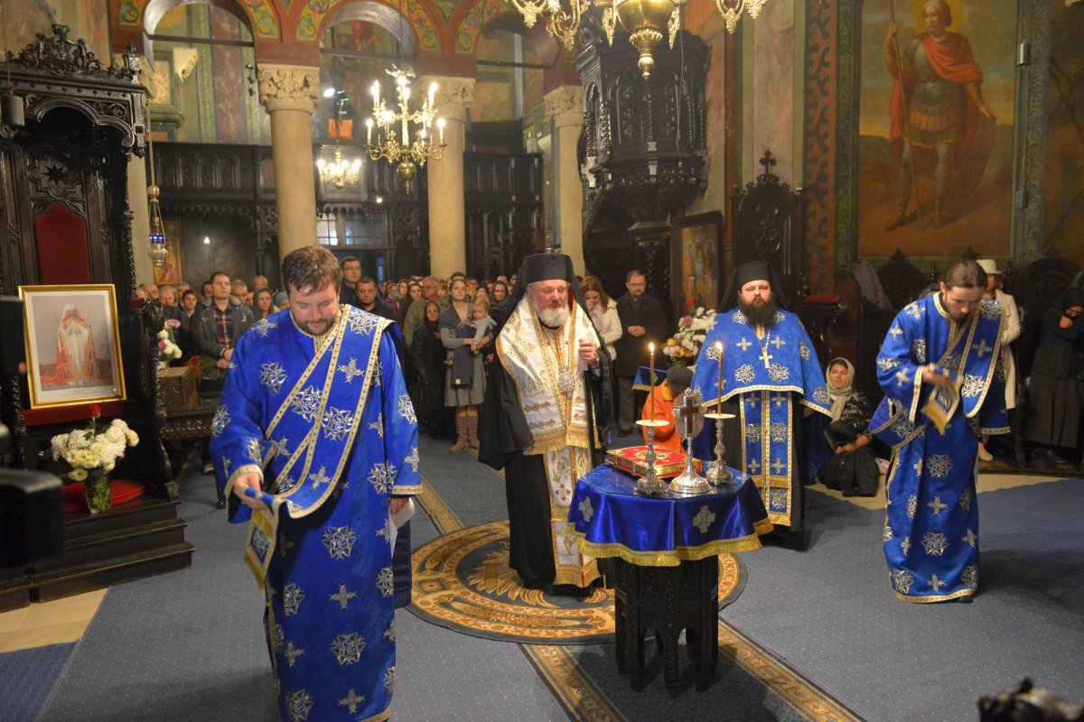 Slujbă de binecuvântare a absolvenţilor medici şi farmacişti 68036