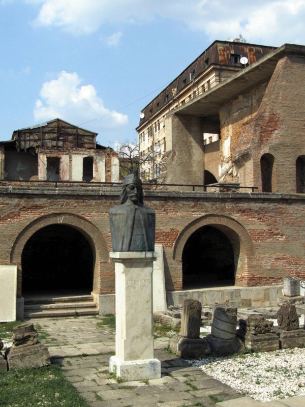 Curtea Veche  se restaurează   68020