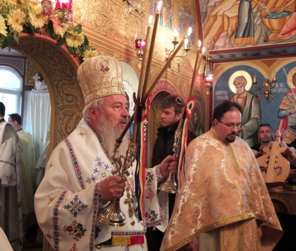Slujiri şi binecuvântări arhiereşti în Transilvania 68002