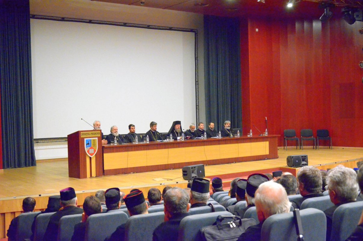 Conferinţă semestrială  de toamnă la Ploieşti 67992