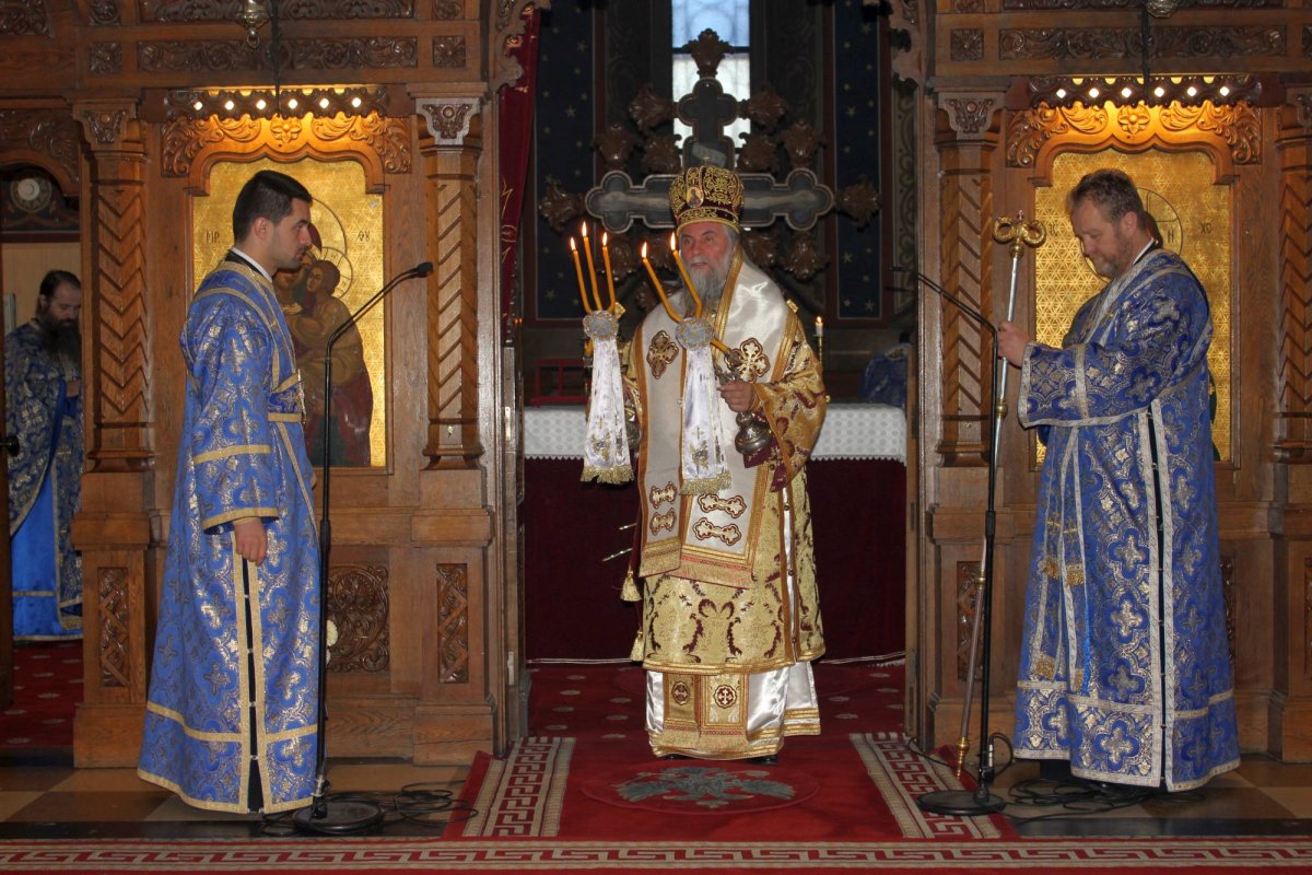 Liturghie arhierească  la „Madona Dudu” 67983