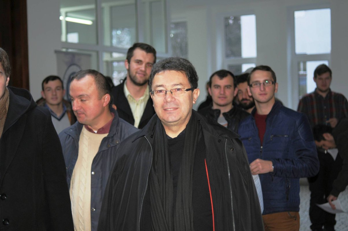 Studenţi ai facultăţii de Teologie Ortodoxă au donat sânge   67978