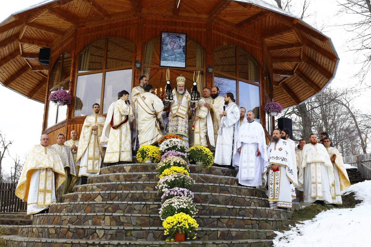 „Comunitatea parohială şi cea monahală sunt două mâini care au aceeaşi lucrare“ 67865