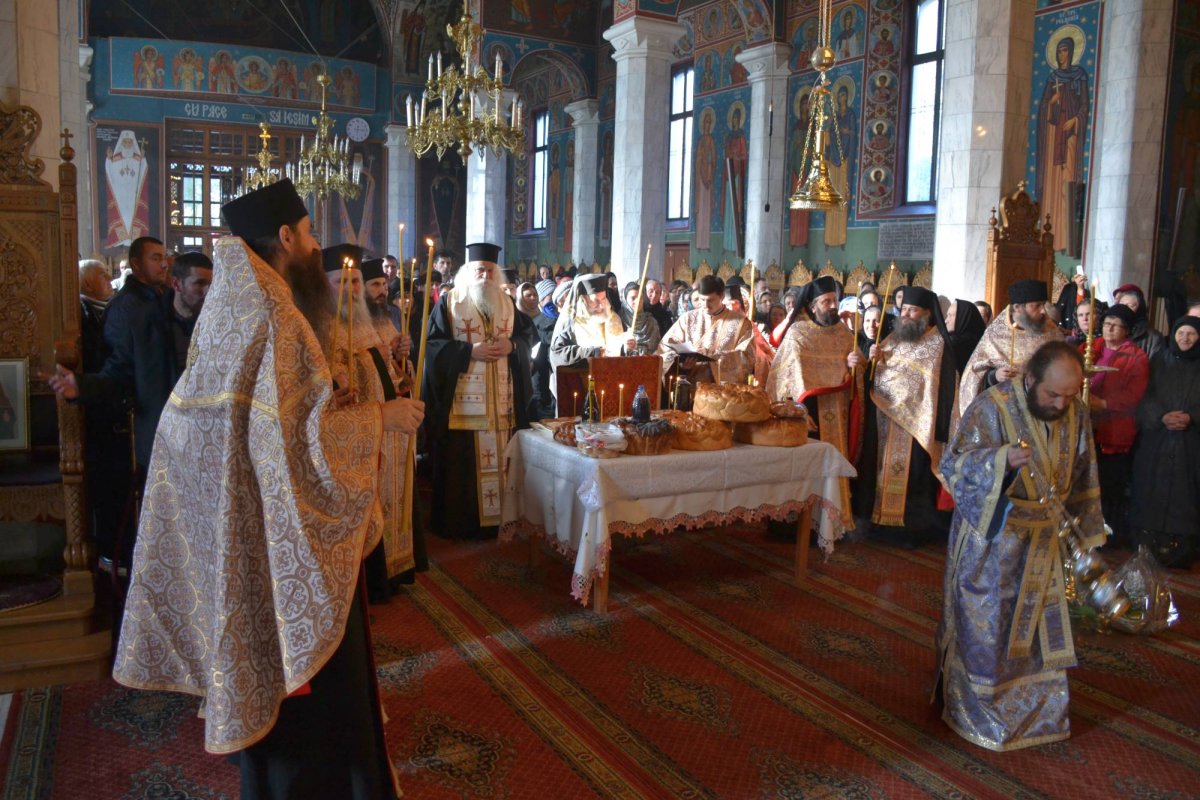 „Suntem datori să-I mulţumim Domnului pentru existenţa acestor părinţi” 67774