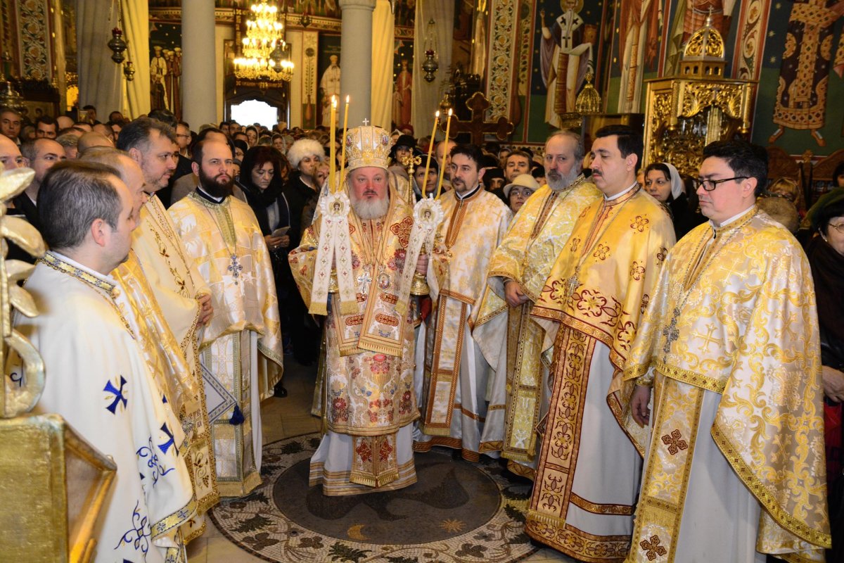 Sărbătoare la Biserica „Sfântul Gheorghe”-Nou 67761