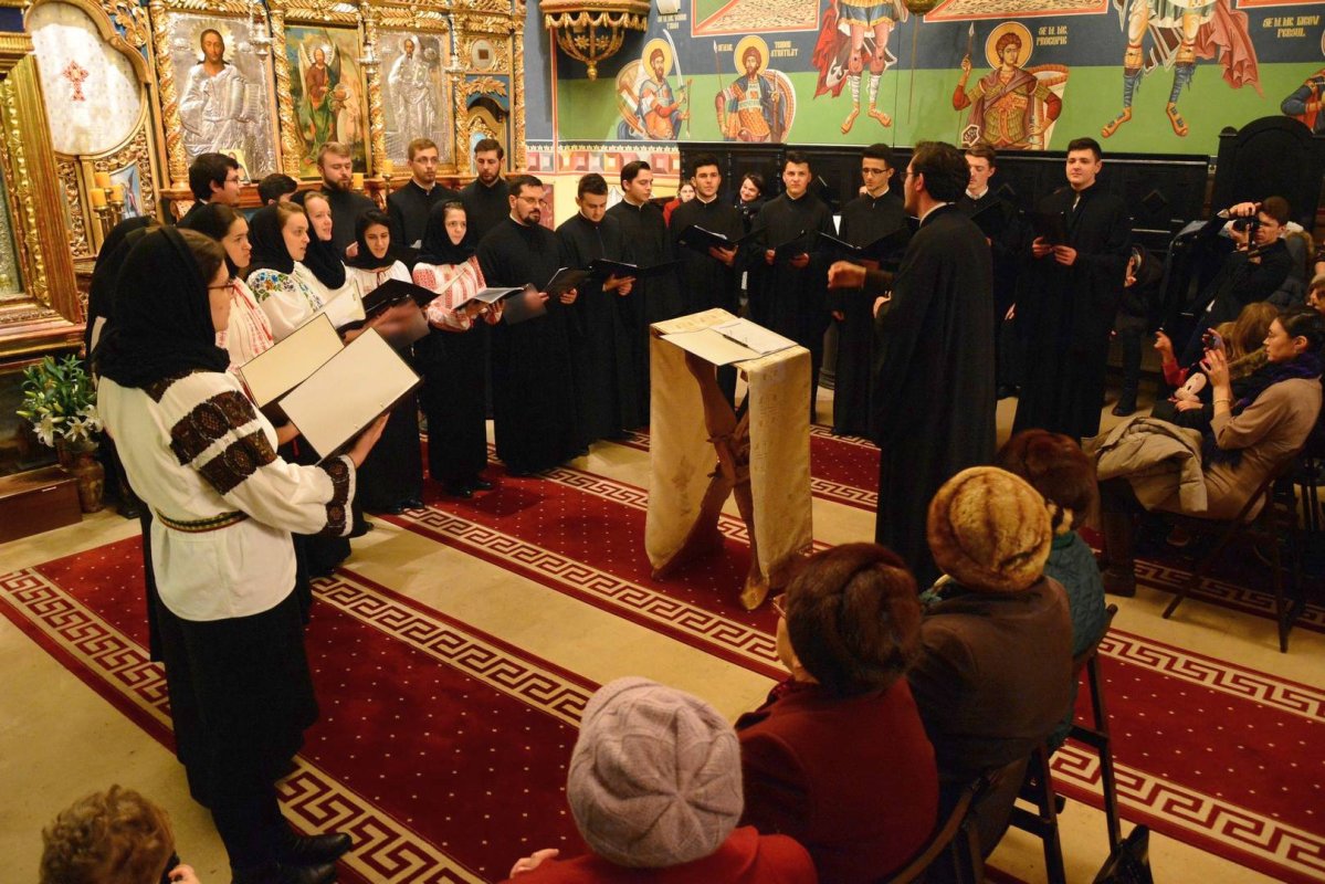 „Din seara ajunului“, la Biserica ieşeană „Sfântul Sava“ 67665