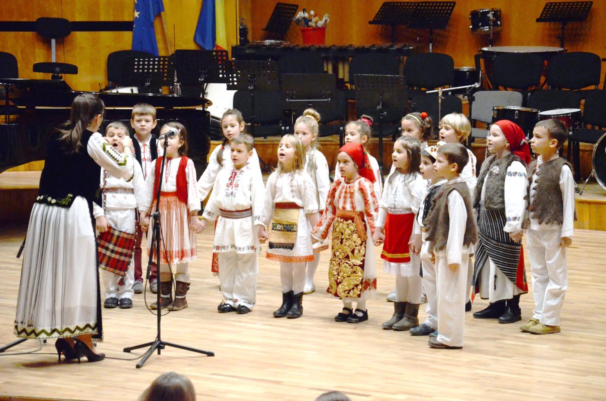 Concursul județean de colinde și datini de Crăciun 67596