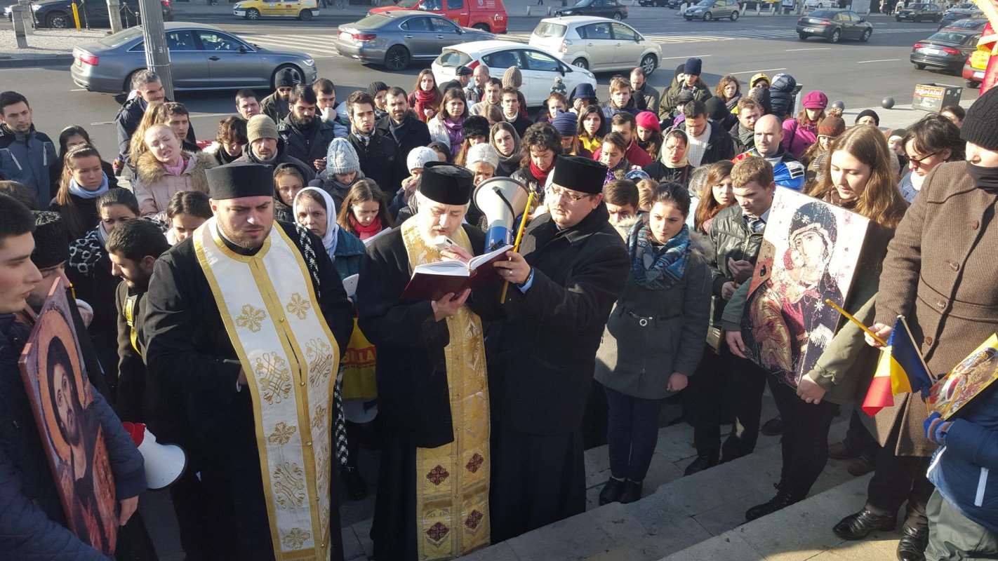 Mărturisire a credinţei în cetate 67606