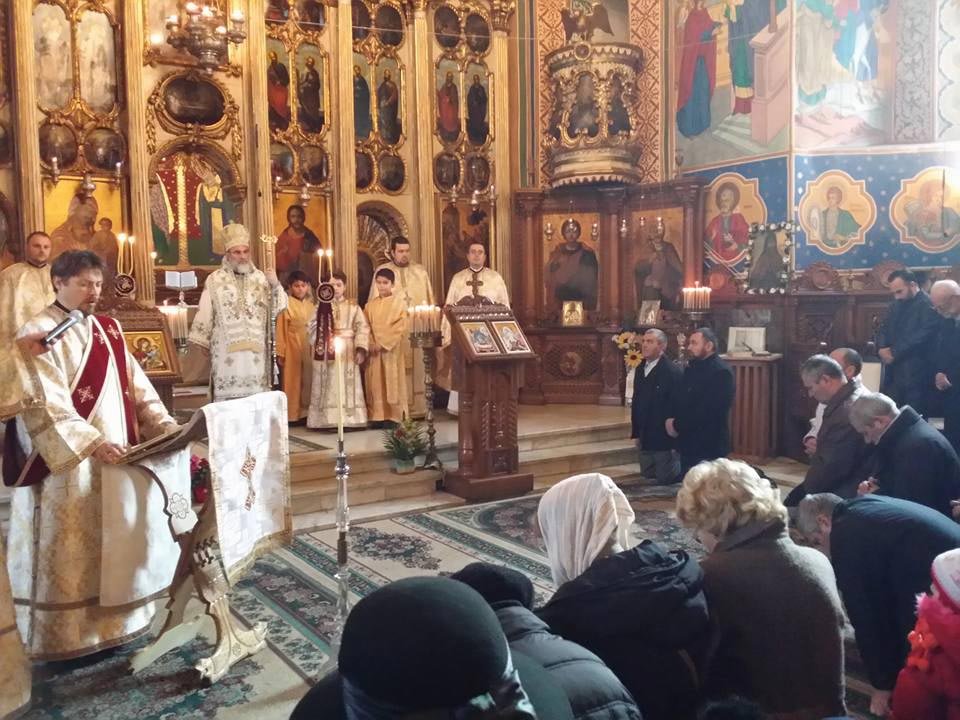 Liturghie arhierească la Biserica „Precista Mare” din Roman 67562
