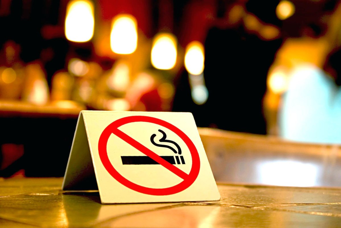 Fumatul, interzis în toate spaţiile publice închise 67557