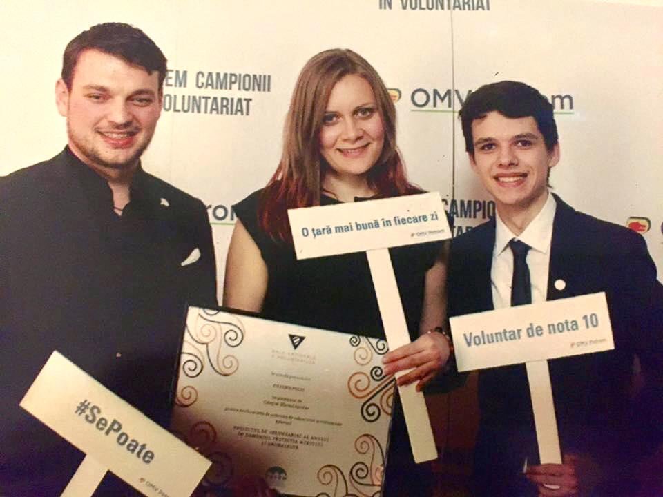Activităţile de voluntariat ale Colegiului „Sfântul Nicolae“, premiate la nivel naţional 67507