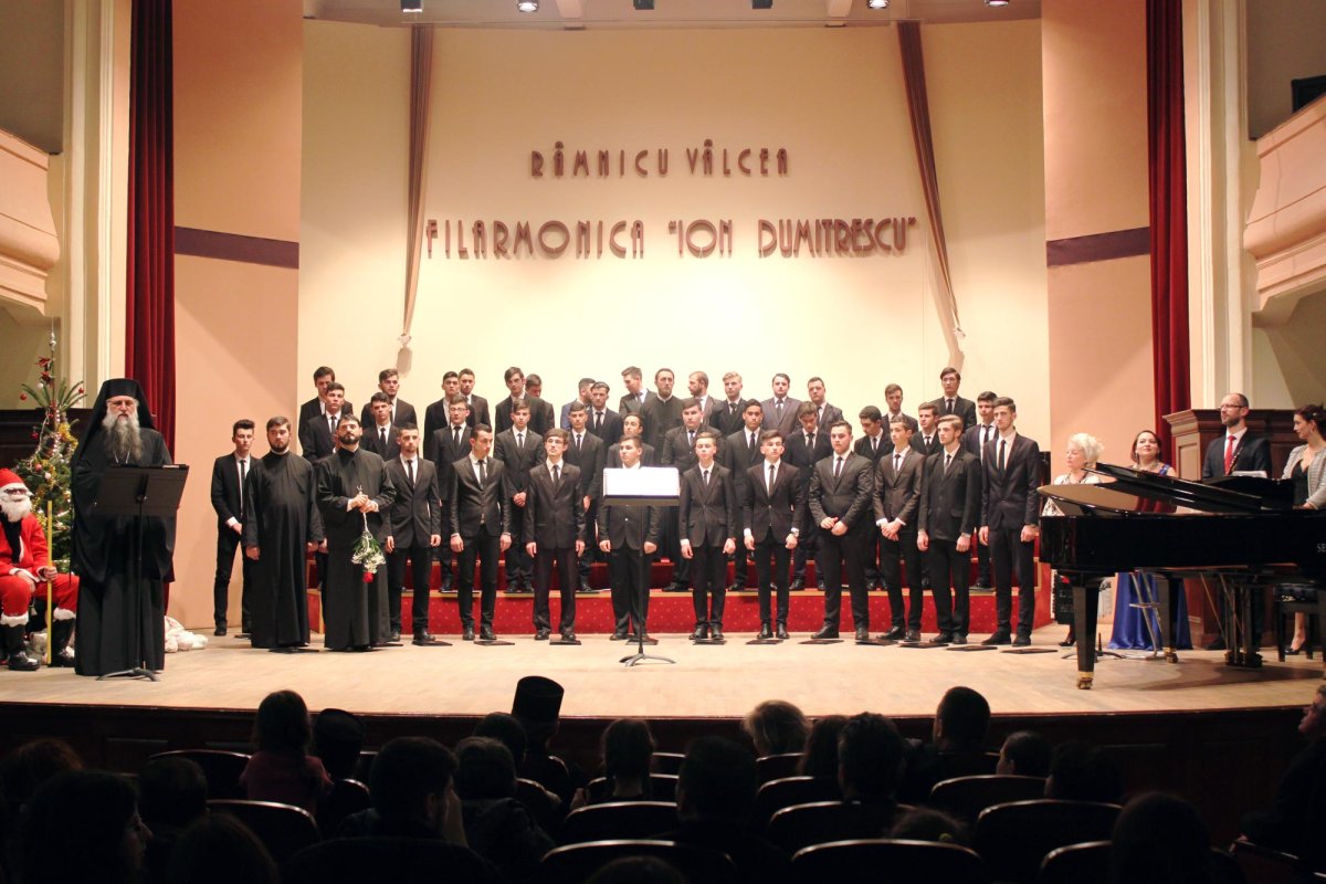 Concertul de colinde „Hristos Se naşte, slăviţi-L!” 67516