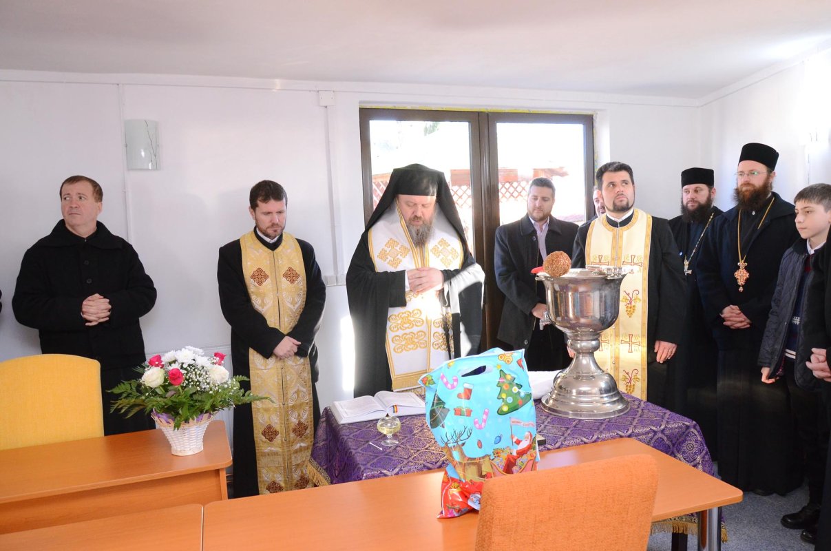 Centru after-school sfințit la Parohia Tătărani 67430