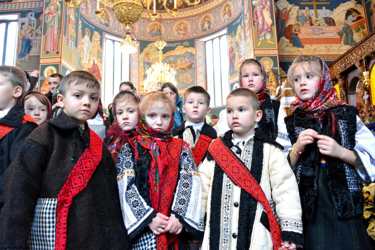 Colinda, actul liturgic al „purtătorilor de Dumnezeu” 67403