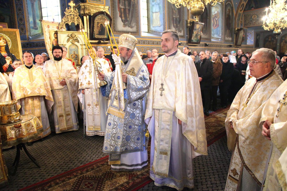 Zilele luminoase ale praznicului Naşterii Domnului 67341