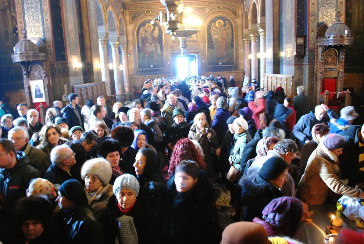 Binecuvântări arhiereşti la „Madona Dudu“ 67308