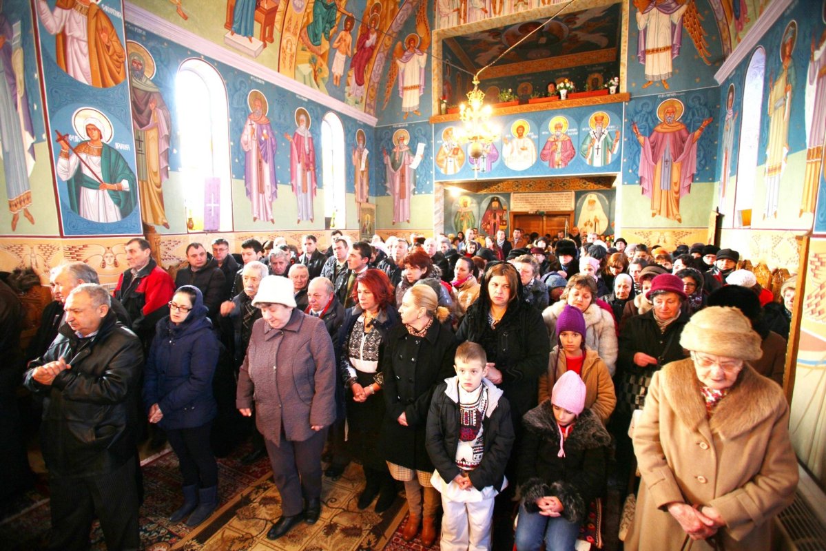 Slujiri arhiereşti în Duminica dinaintea Botezului Domnului 67238