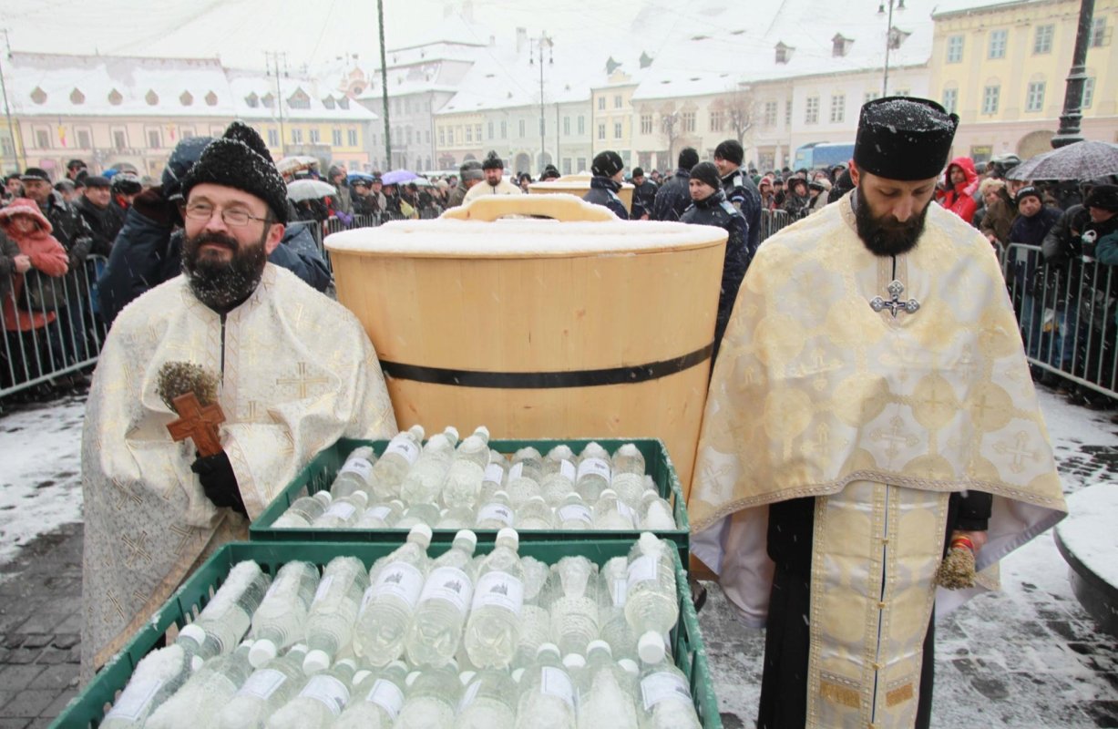 Slujiri arhiereşti la praznicul Botezului Domnului Iisus Hristos 67190