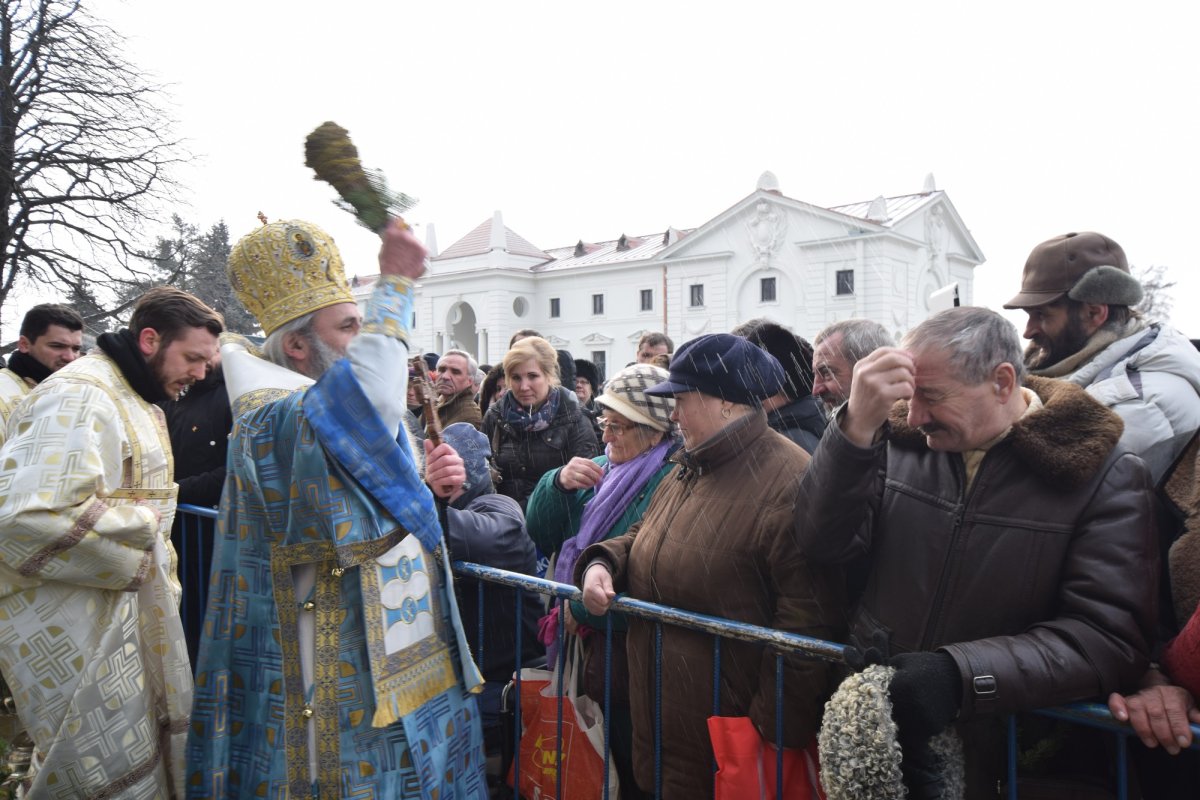  „În haina smereniei şi a ascultării S-a îmbrăcat Fiul lui Dumnezeu“ 67117