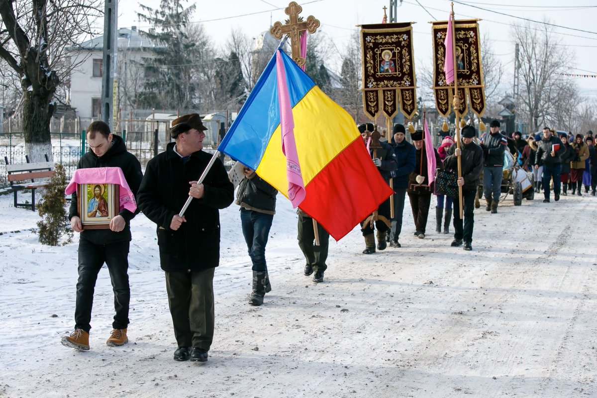 Procesiune de Bobotează pe Valea Jijiei 67118