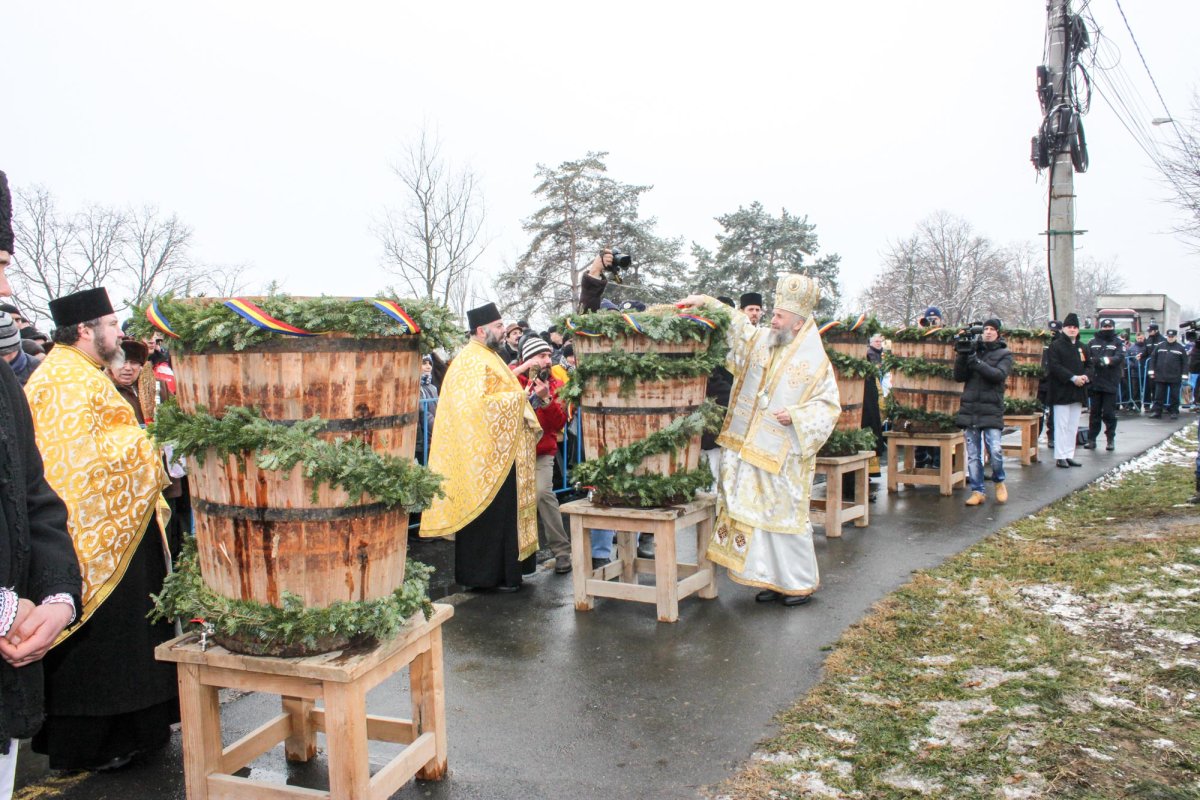 Sfinţirea apelor Dunării şi Mării Negre 67165